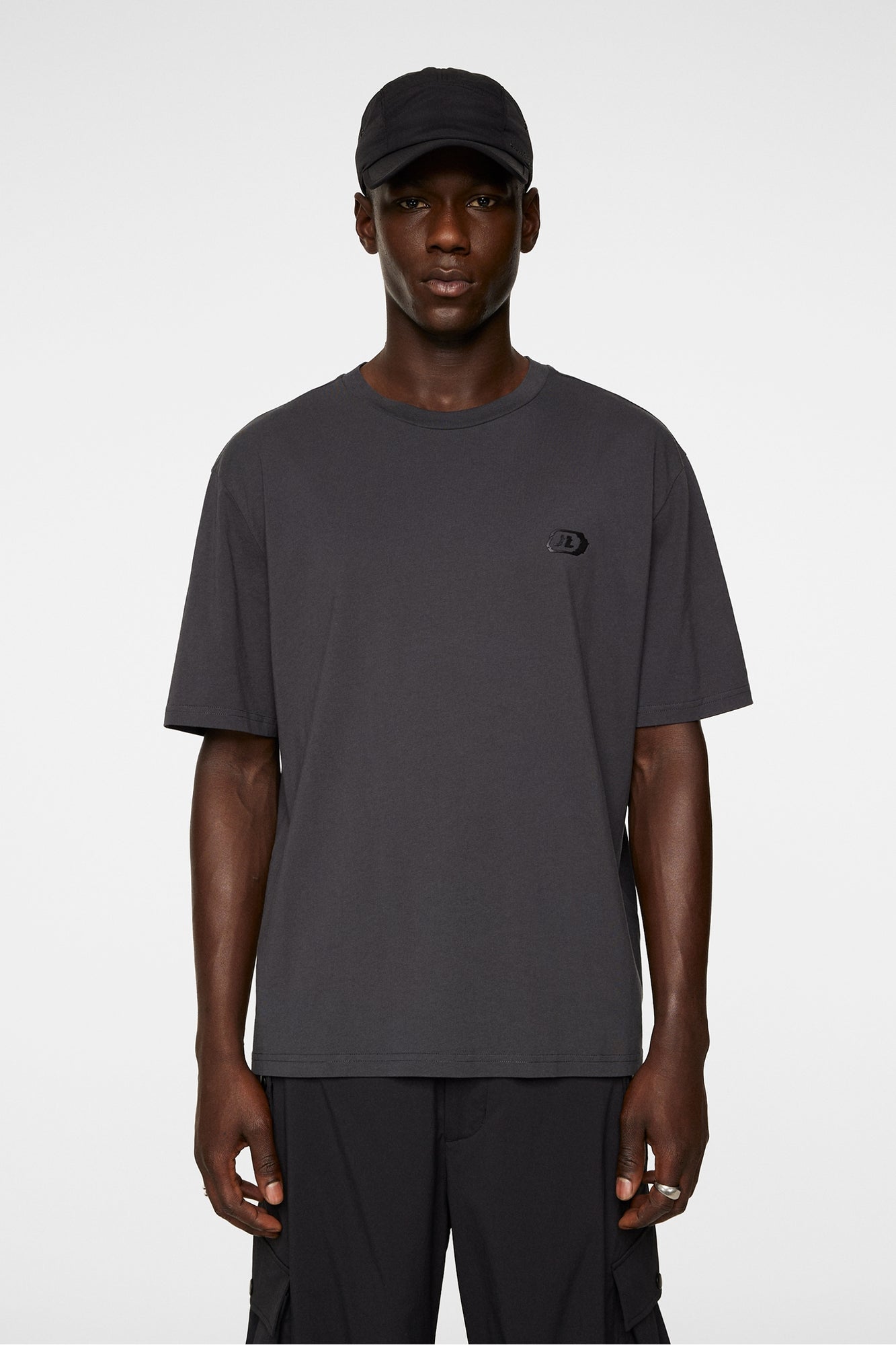 Men | Hale Logo T-Shirt | Washed Black (V1)