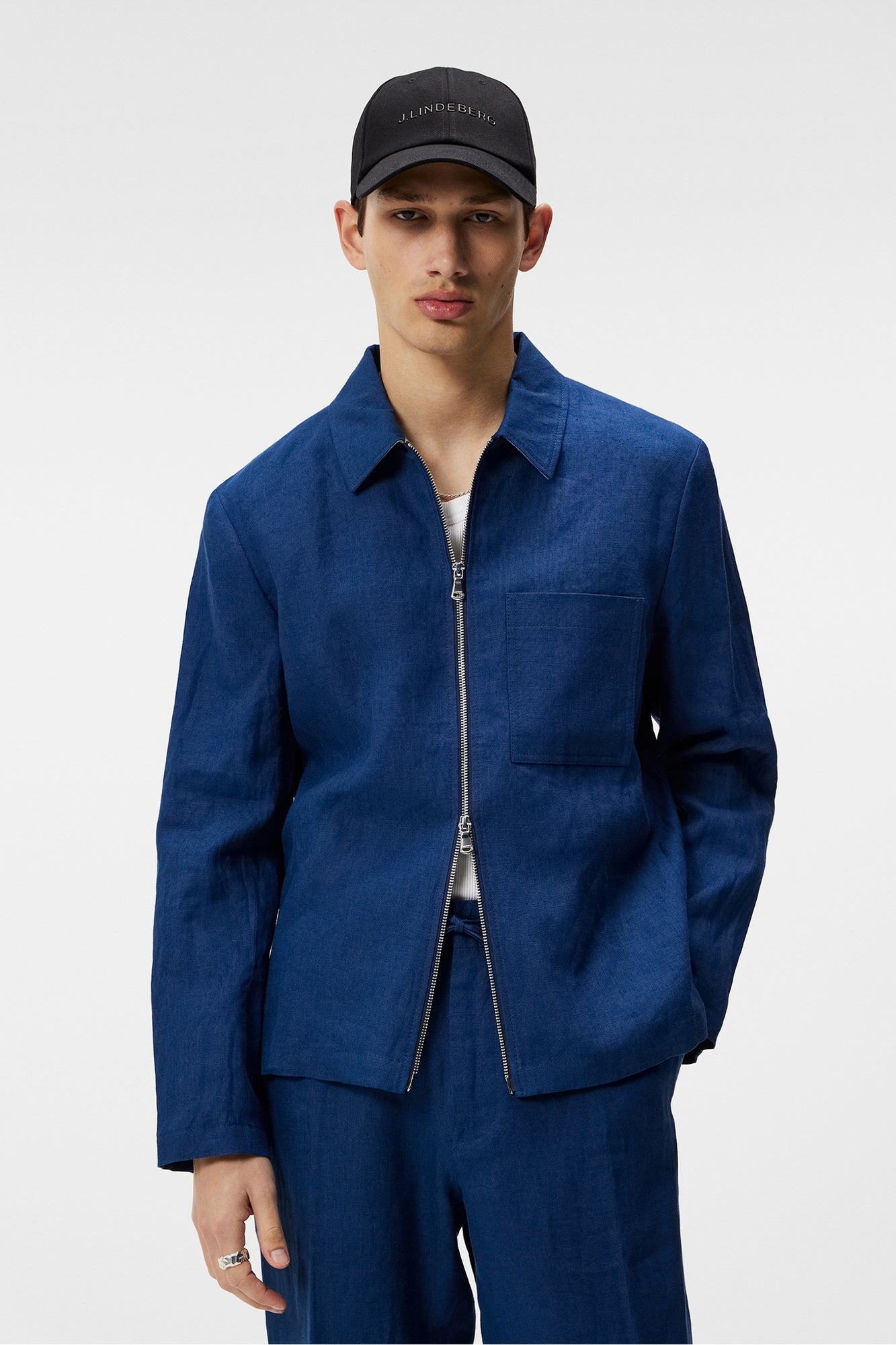 Men | Julius Linen Overshirt | Estate Blue
