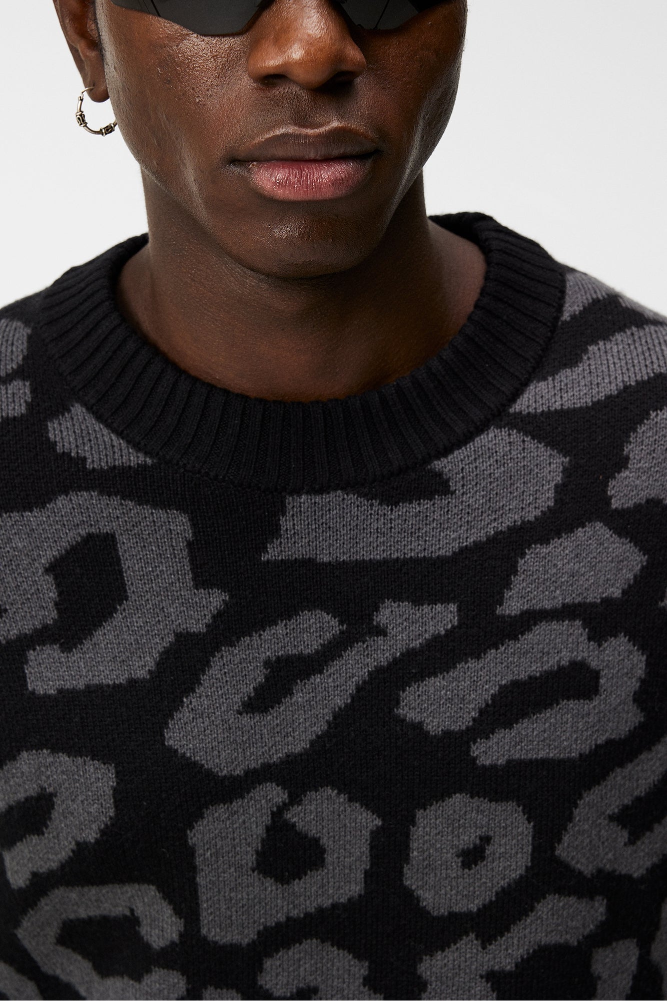 Men | Olive Creneck Knit | Black