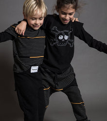 Kid | Embroidered Skull Shirt | Black