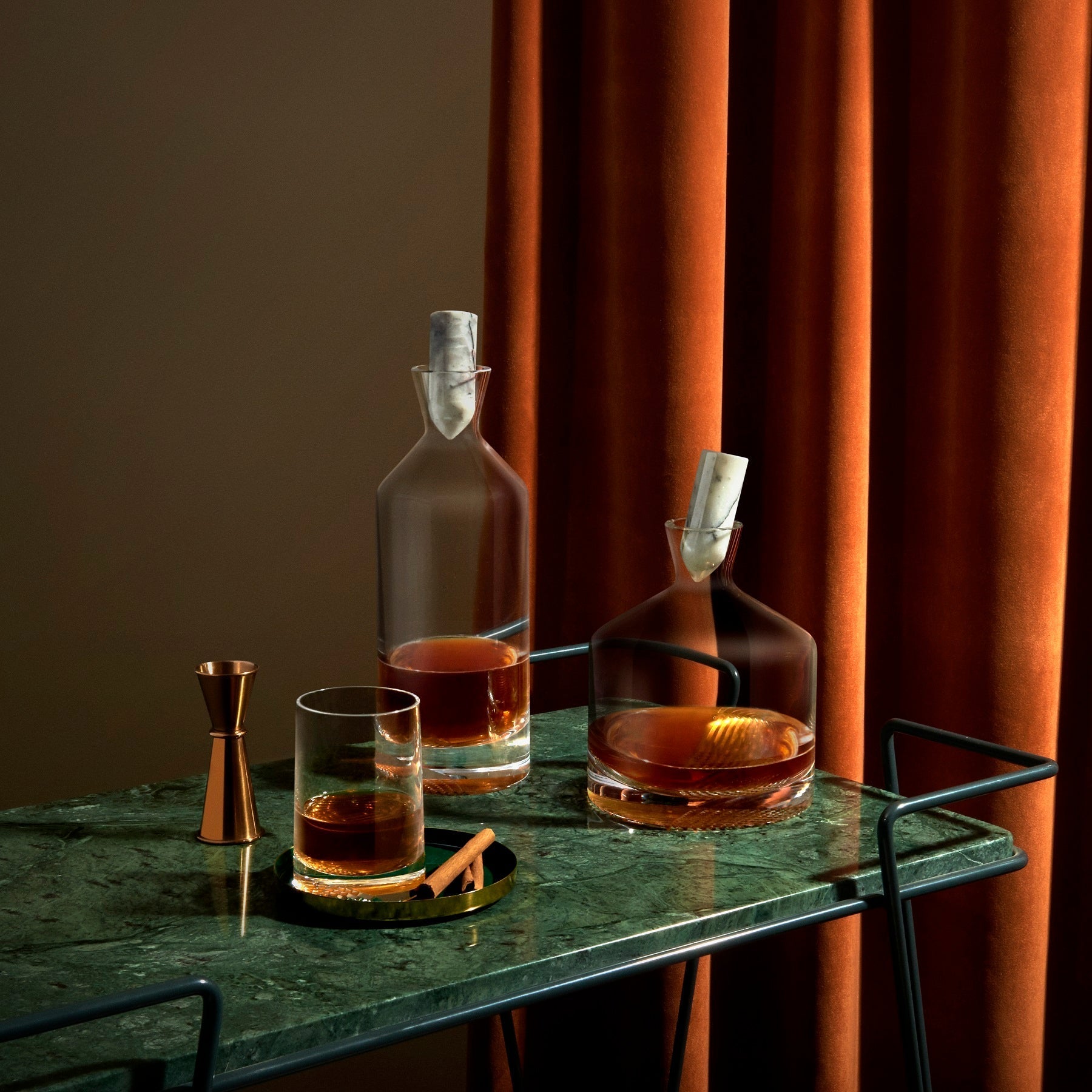 Alba Whisky Bottle - Short | Clear Crystal/Marble