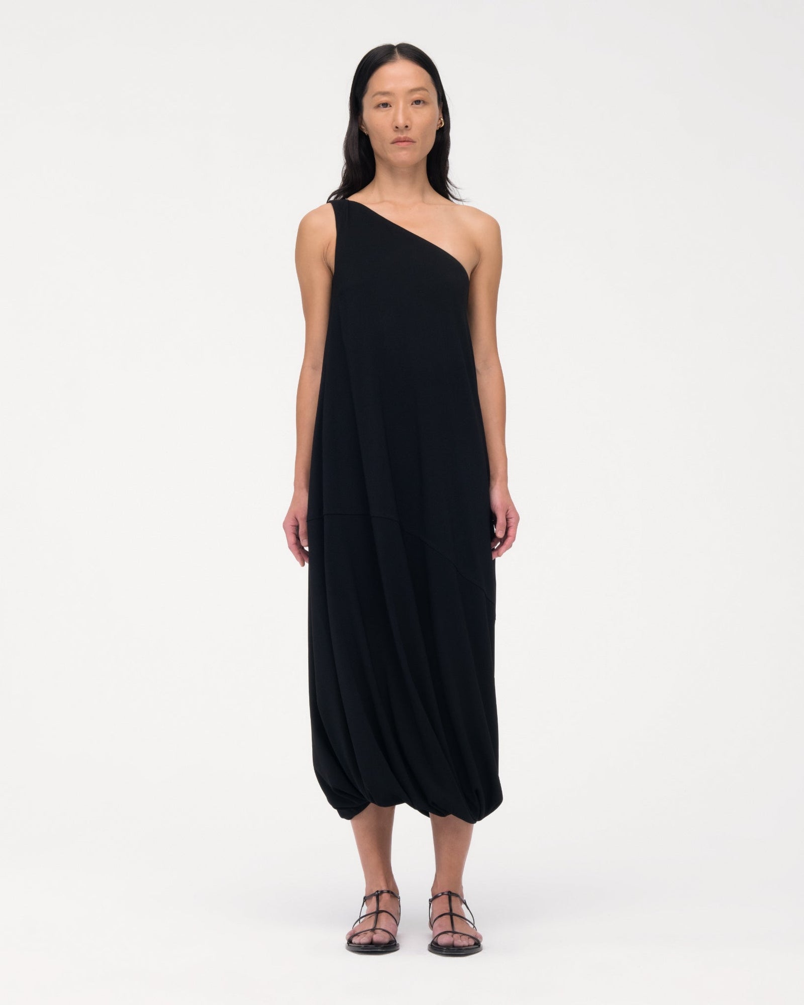 Another Tomorrow One Shoulder Bubble Sheath in Black – Crêpe