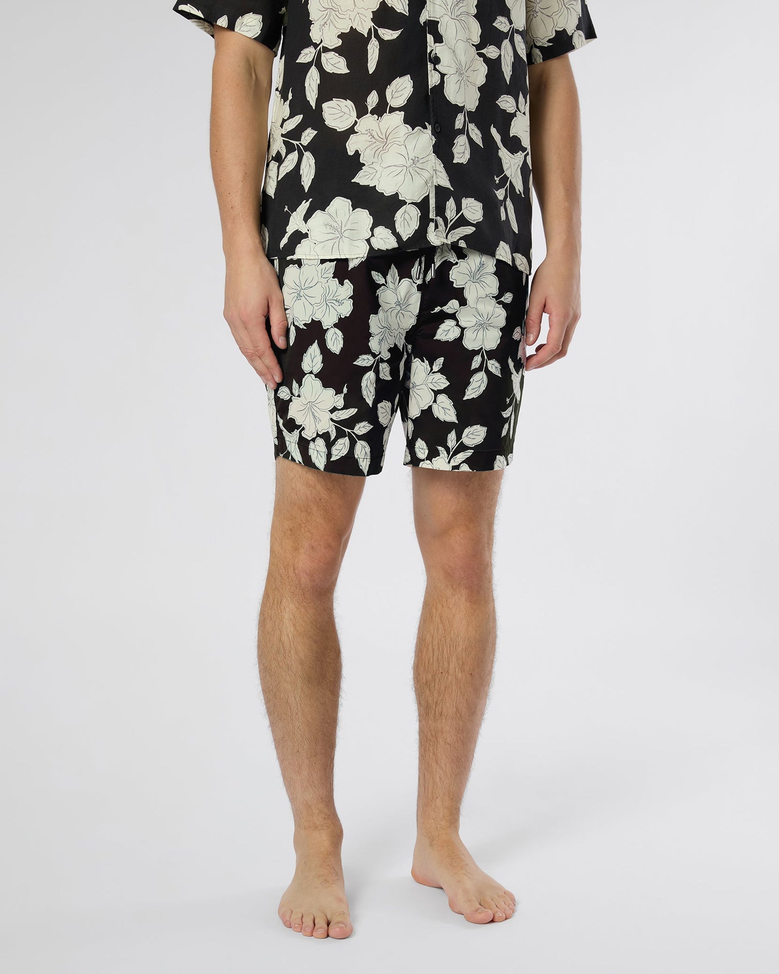 Mens | Charles 7" Swim Trunk | Black/Off White