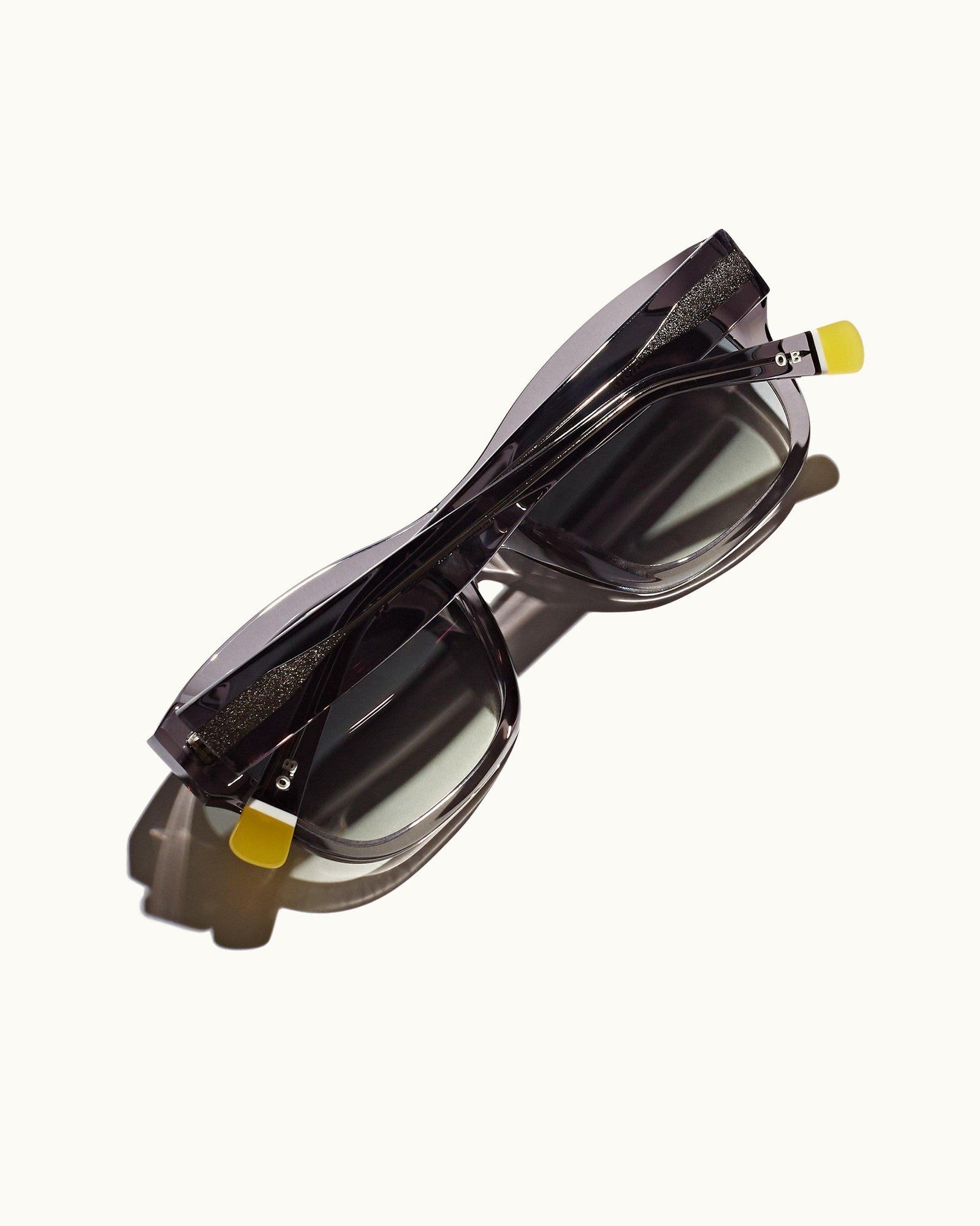 Nerano Grey D Frame Sunglasses | Grey