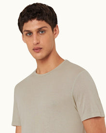 Parched Green Tailored Fit Crew Neck Cashmere T-shirt | Parched Green