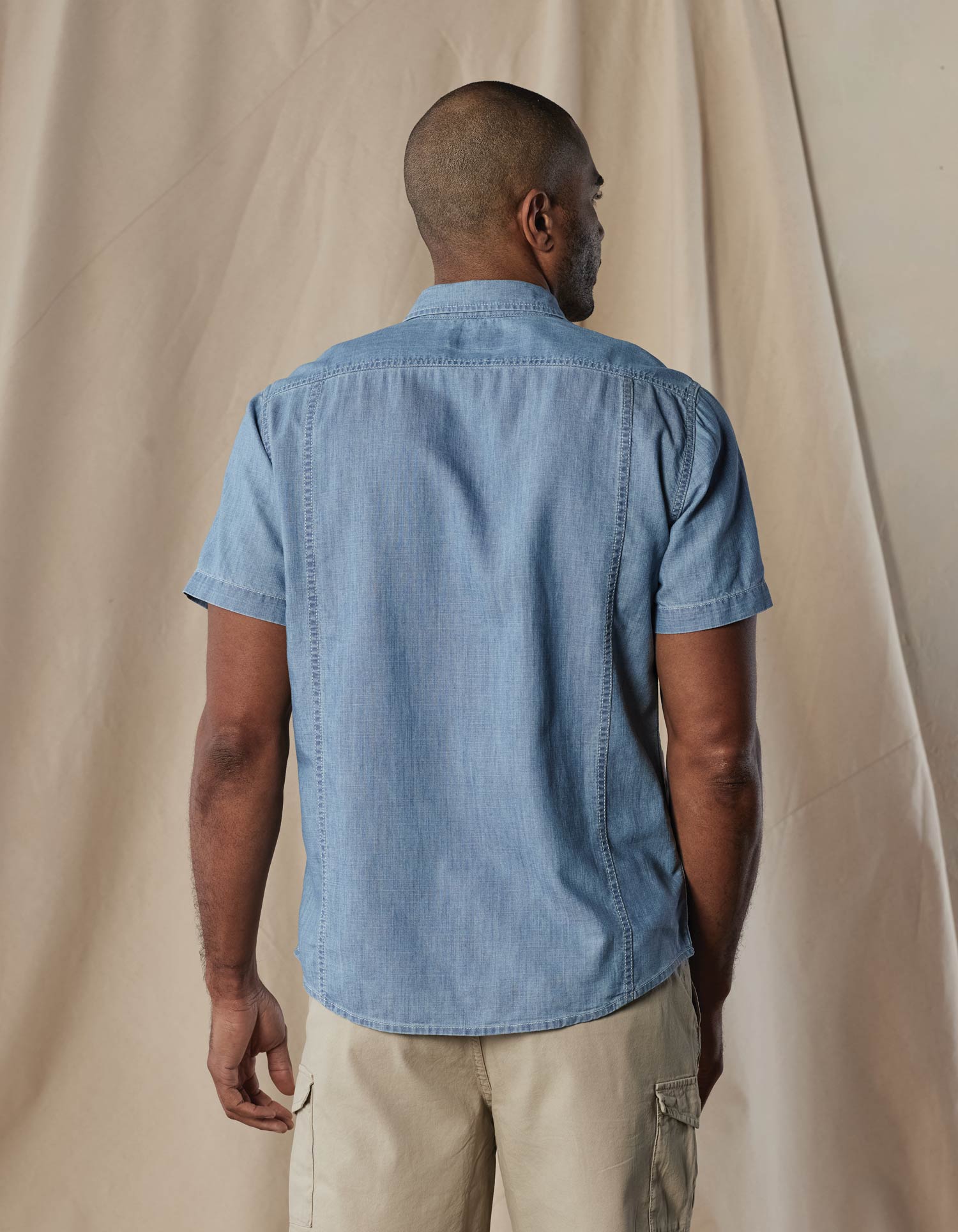 Men | Chambray Short Sleeve Button Up | Medium Wash