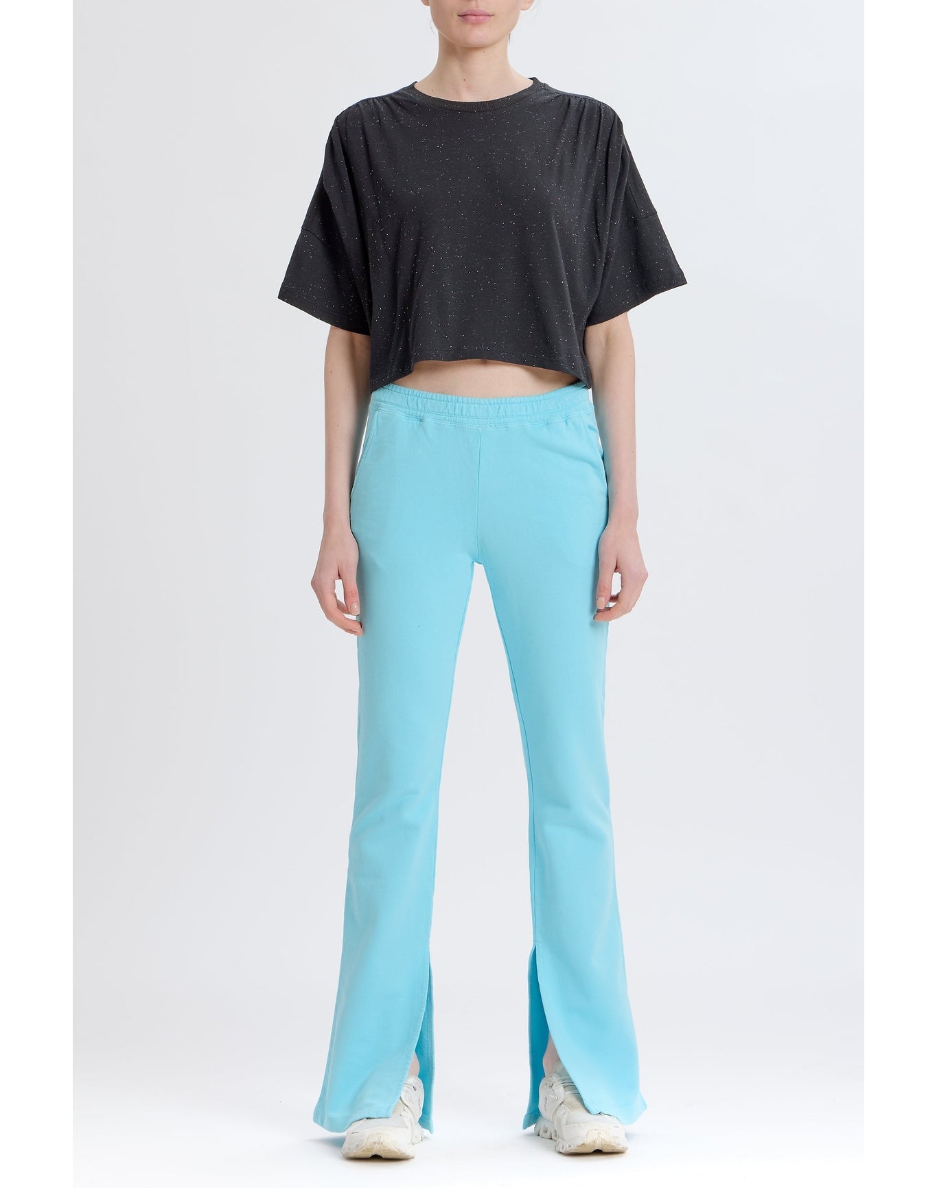 Pleated Shoulder Cropped Tee | Black