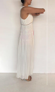 Rococo Sand | Inv Viscose Georgtte Deep V-Neck Sleeveless Maxi Dress | White