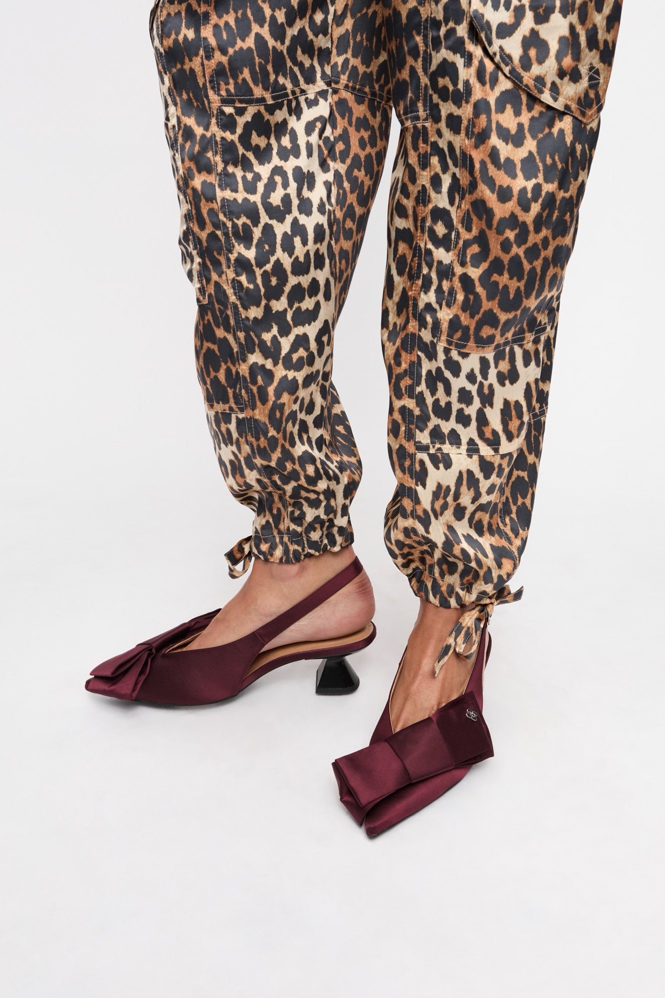 Big Bow Kitten Heel Pump Satin | Dark Burgundy