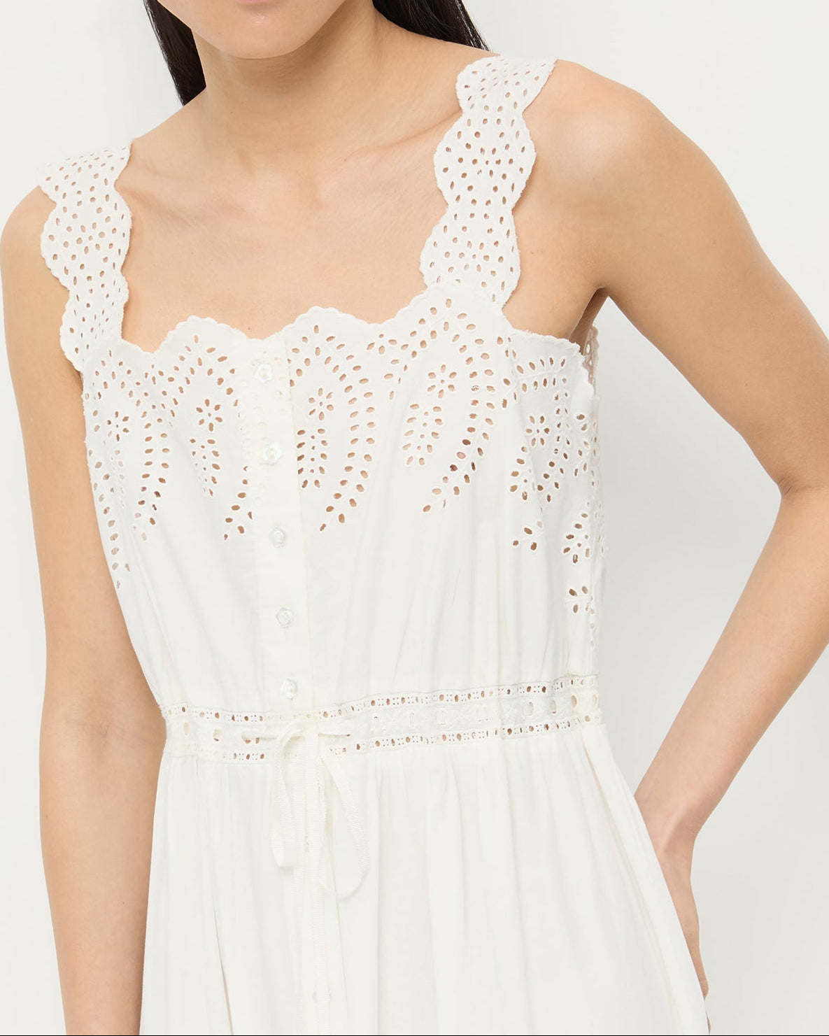 Color: White
