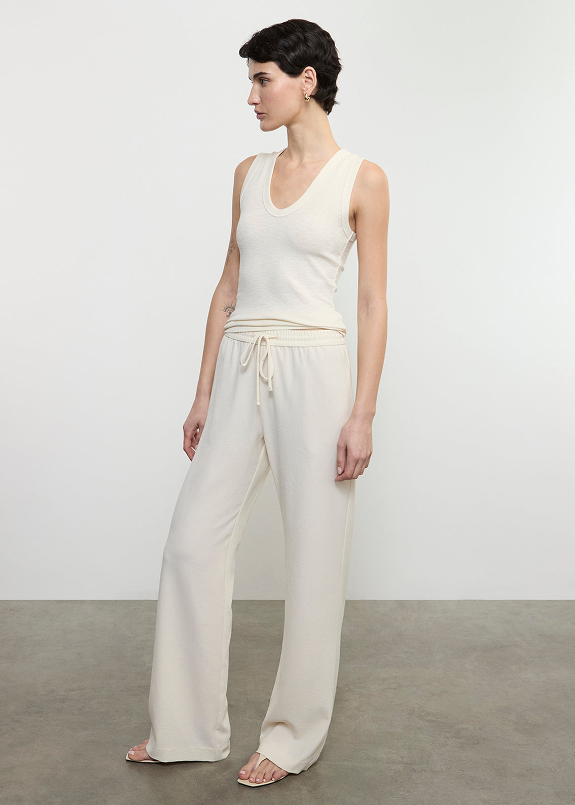 Textured Knit Sleeveless U | Vanilla