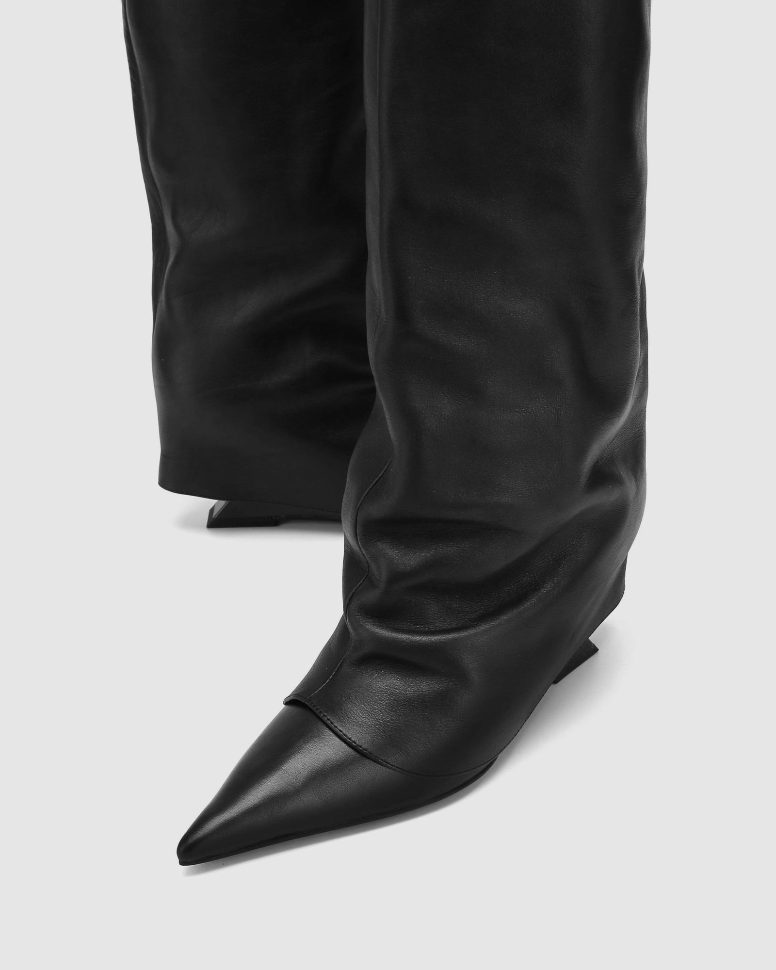 Womens | Stated Leather Boot | Black
