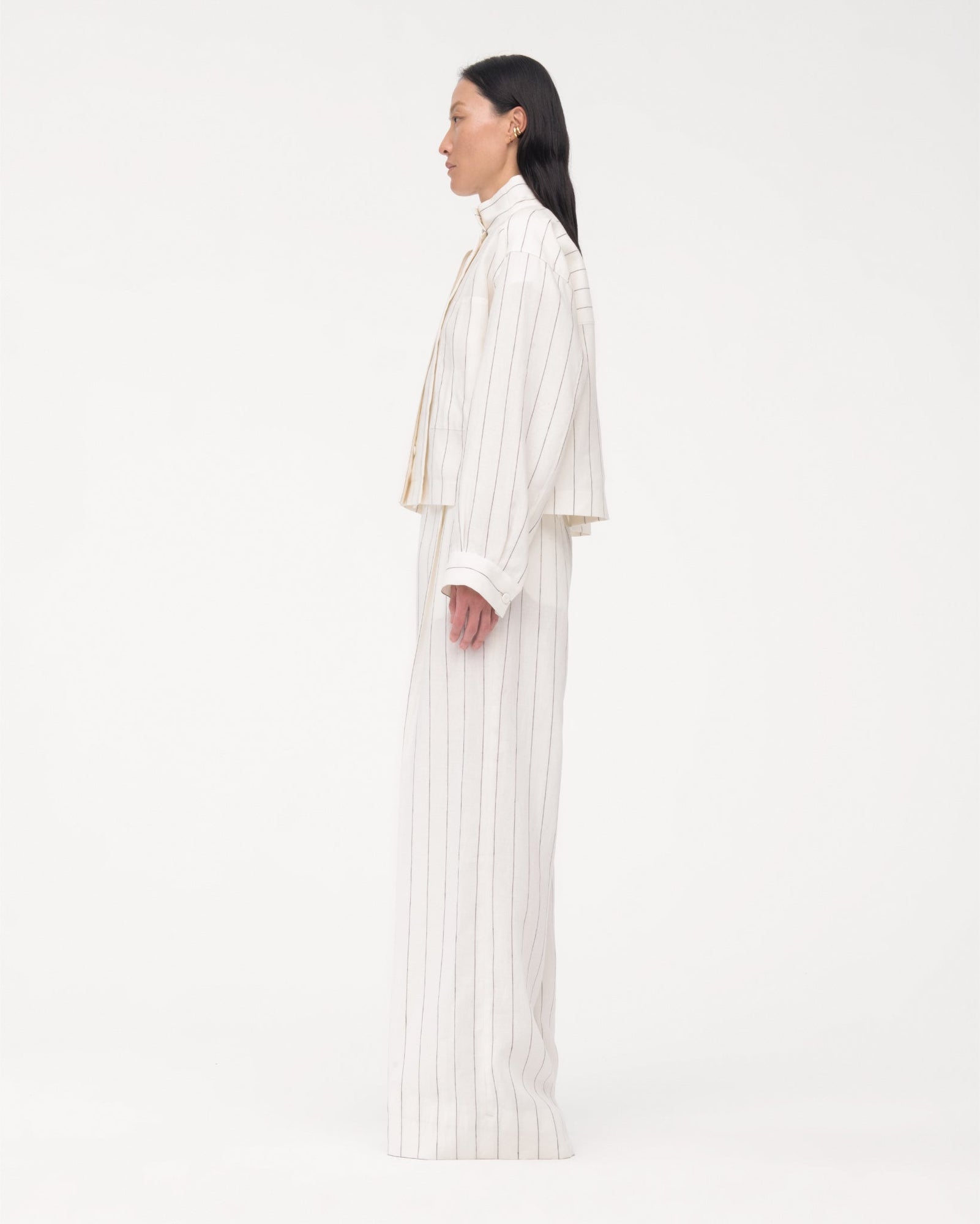 Another Tomorrow Mock Neck Pleat Shirt in Black/Off White – Linen Women's Top