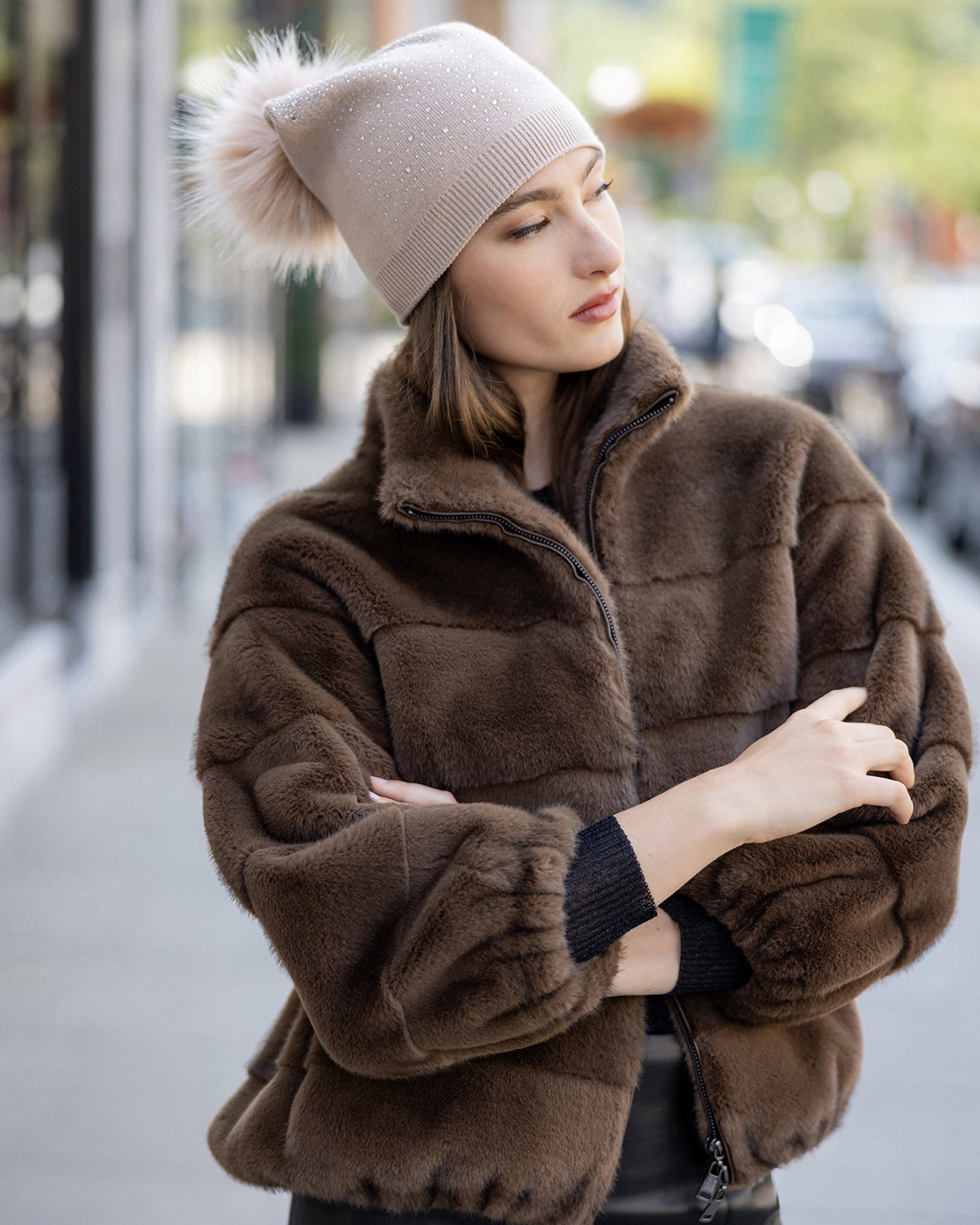 Knit Beanie Hat With Fur-Free Fox (Faux Fur) Pompom | Beige/Beige