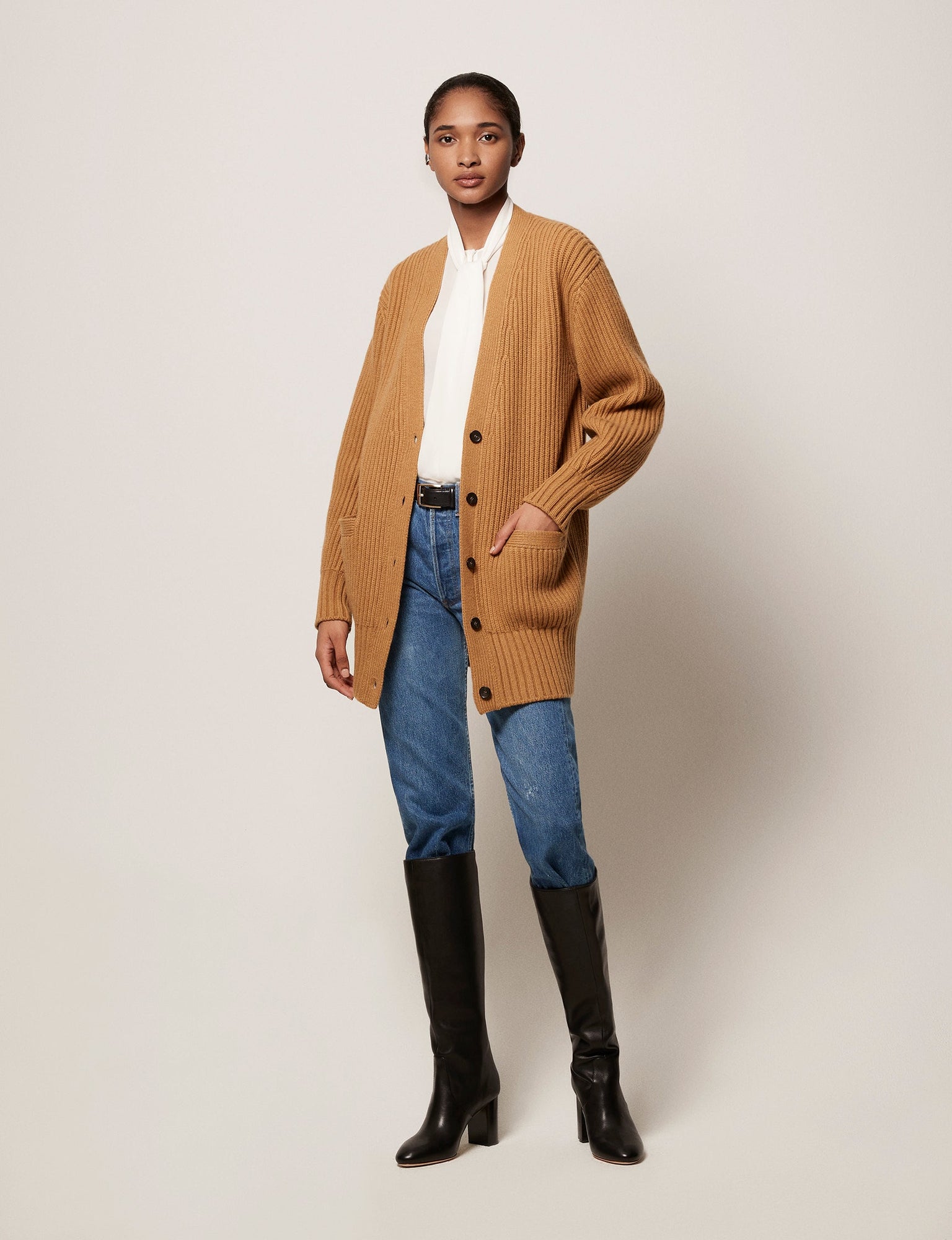Another Tomorrow Cashmere Relaxed Cardigan in Camel – Cashmere Women's Knitwear