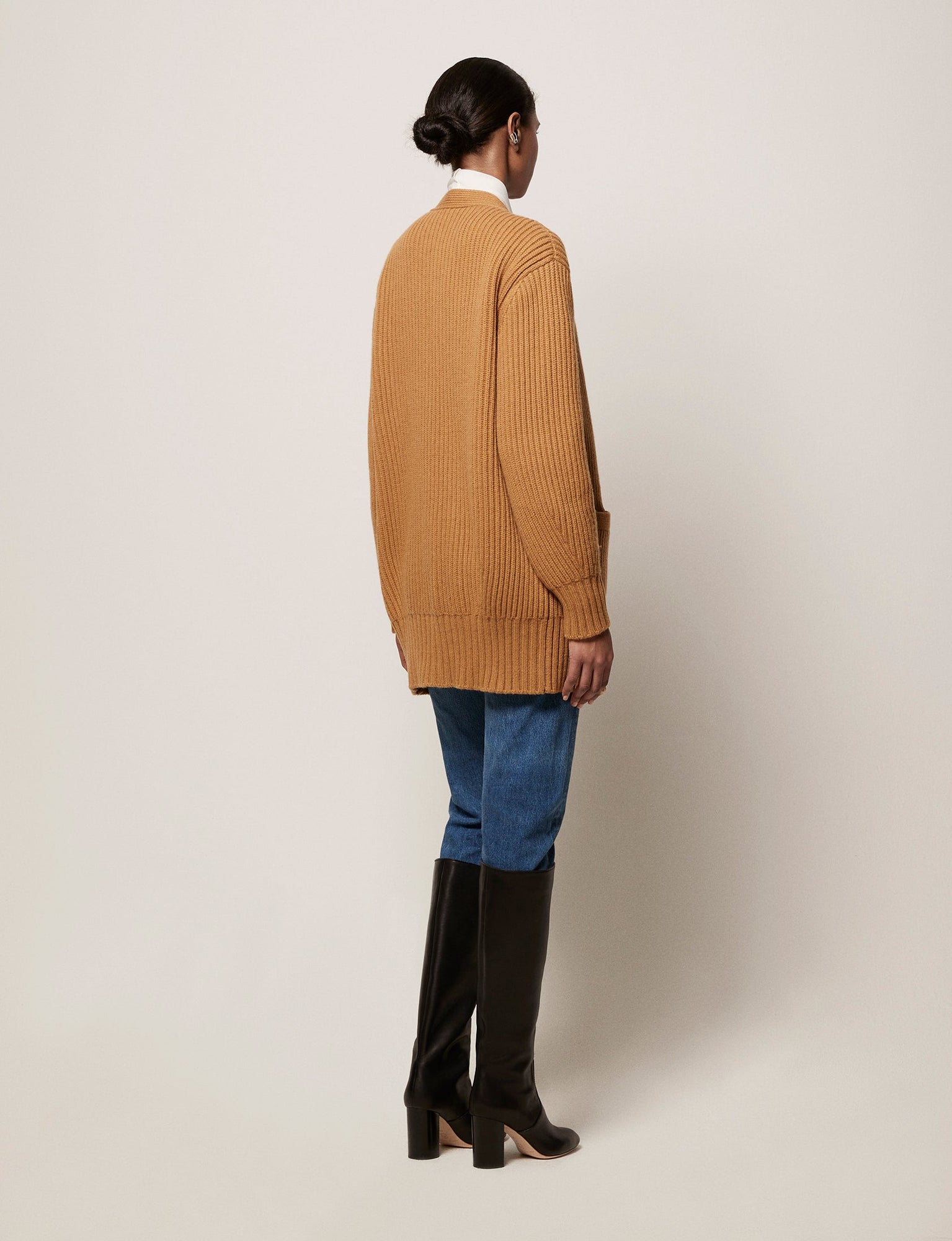 Another Tomorrow Cashmere Relaxed Cardigan in Camel – Cashmere Women's Knitwear