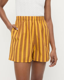 Color: Brown/Butter