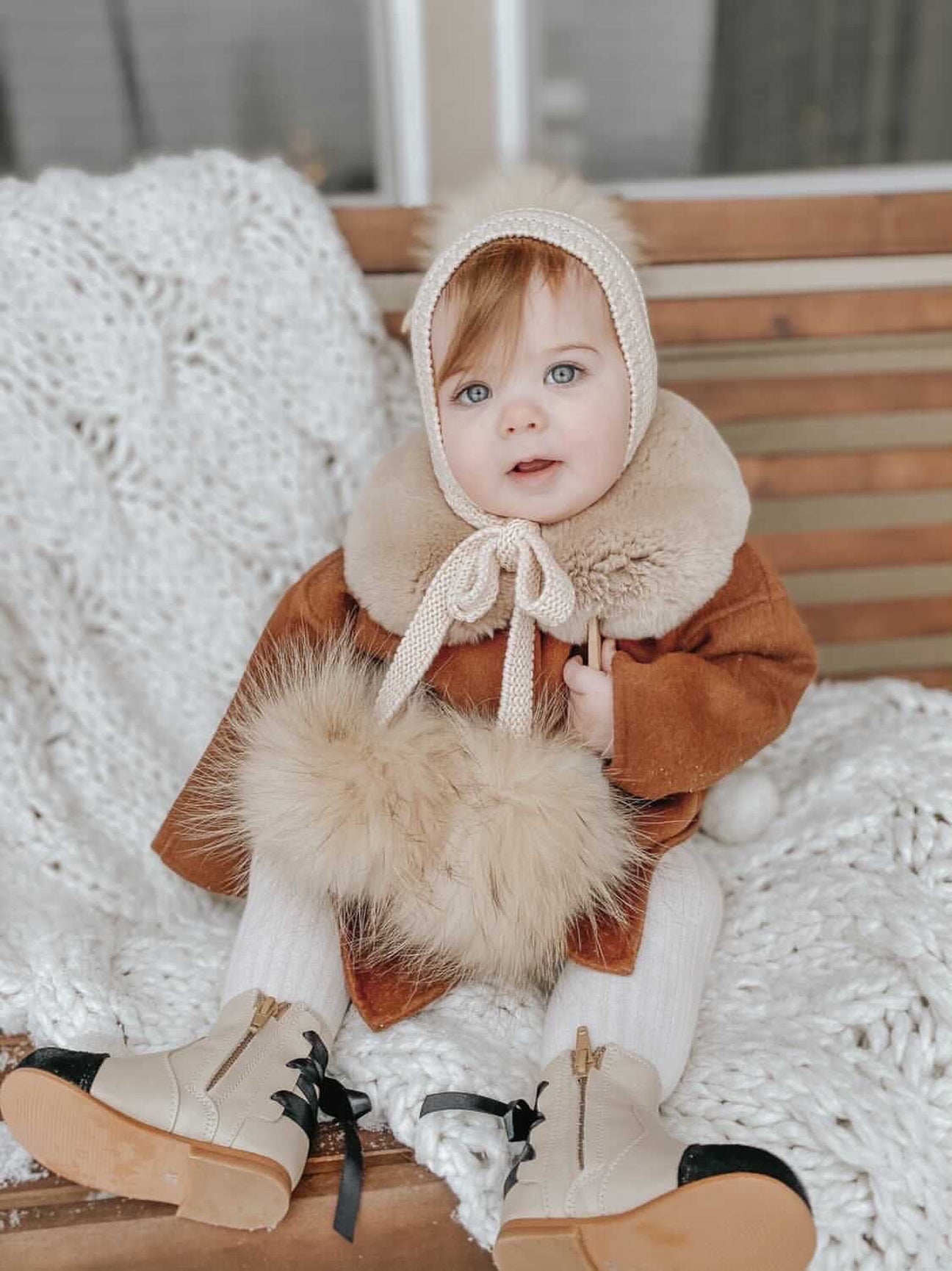 Unisex | Pasha Three Pom Hat Cream Poms | Beige