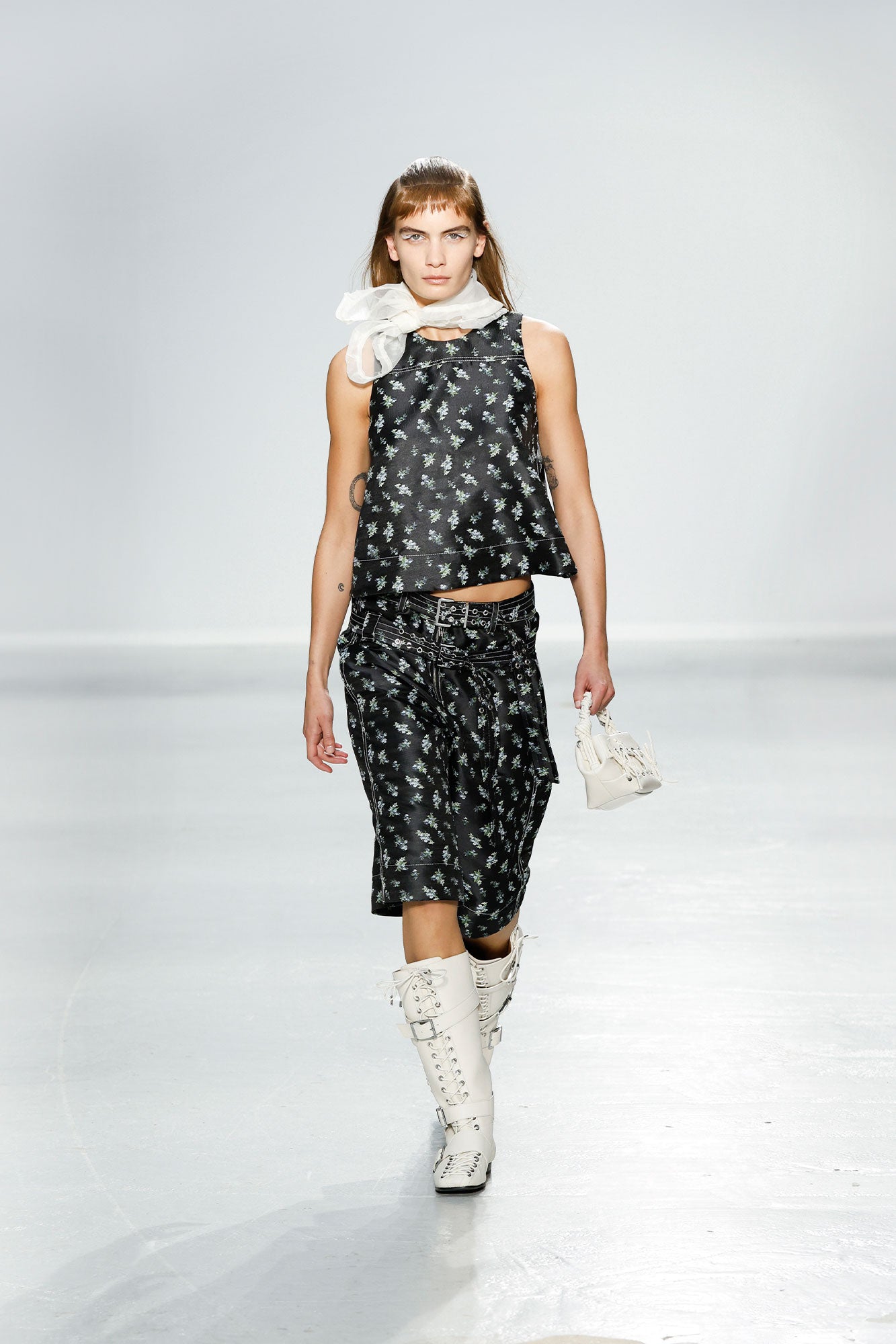 Floral Jacquard Sleeveless Top | Black