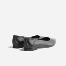 Womens | Fina Pointed Toe Flat | Black