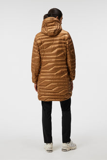 Women | Cliff Light Down Parka | Chipmunk