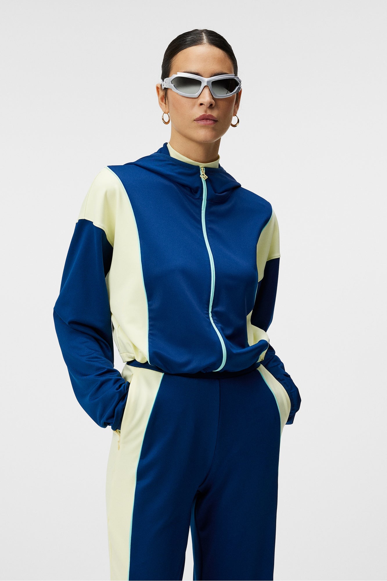 Women | Diana Hood | Estate Blue