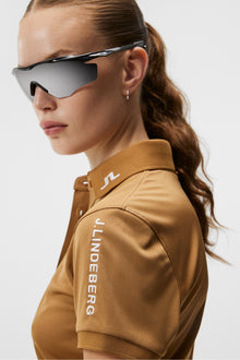 Women | Tour Tech Polo | Chipmunk