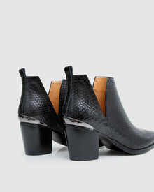 austin-black-croc-embossed-ankle-boot-heel-detail_8554ba29-70d6-4a20-9f56-dfc1febc73e3.jpg