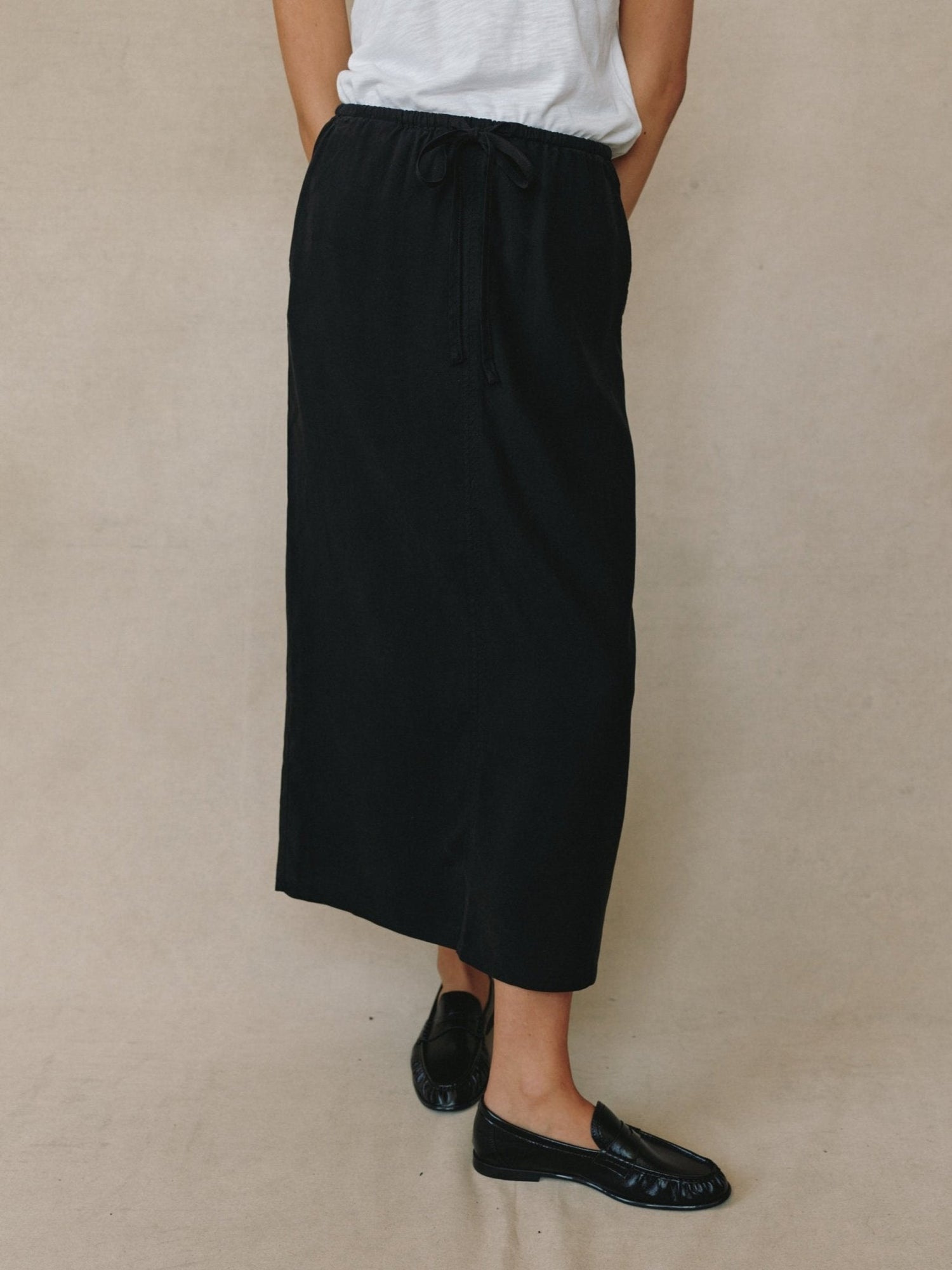 Back Slit Skirt | Vintage Black