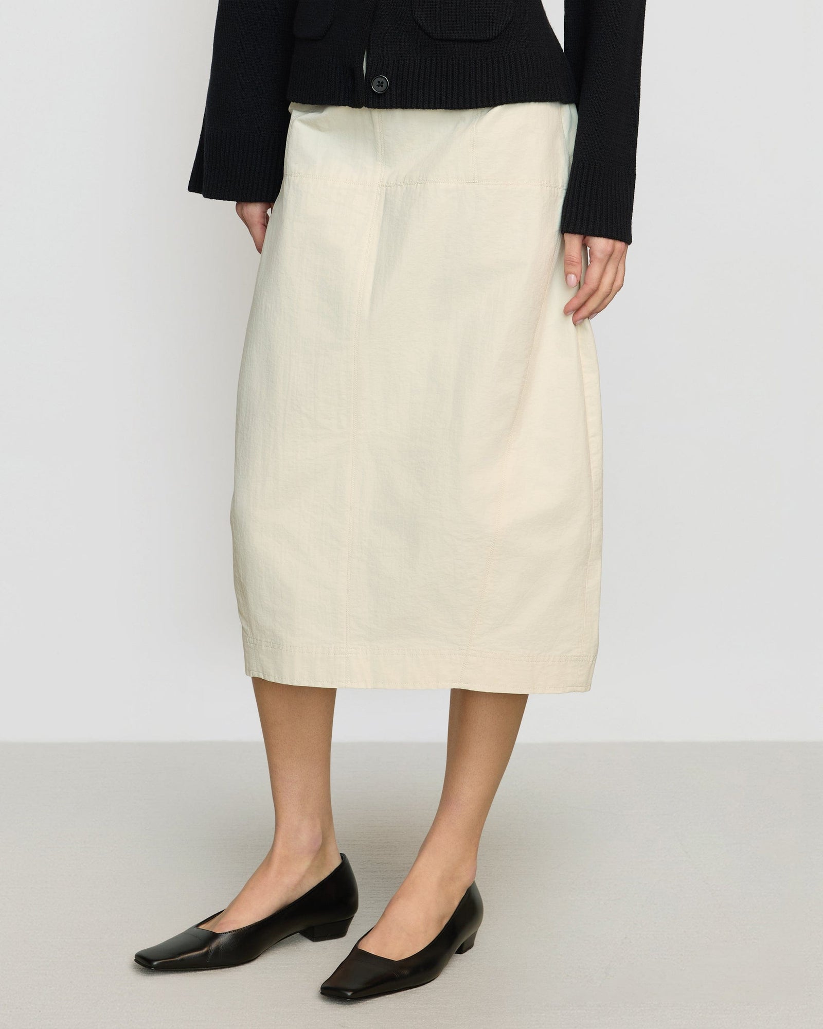 Renee | Jarmaine Back-Slit Barrel Skirt in Size Small