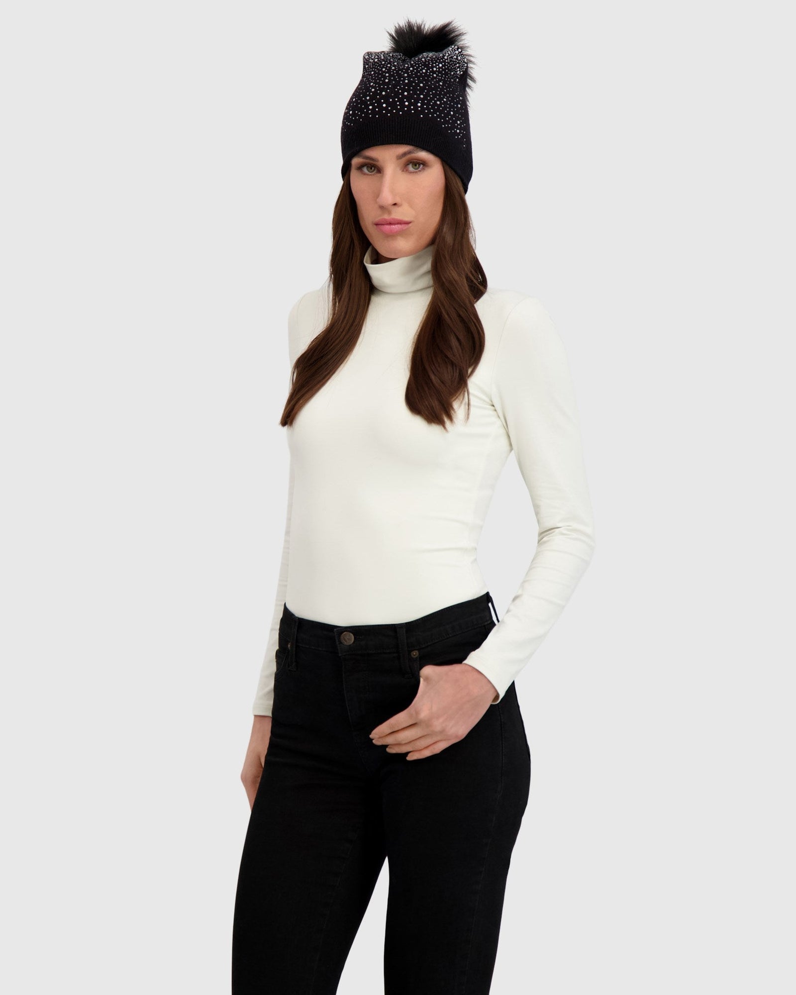 Knit Beanie Hat With Fur-Free Fox (Faux Fur) Pompom | Black/Black