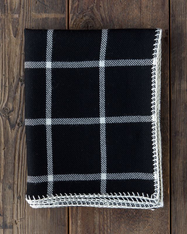 Graydon Throw | Black/Ivory