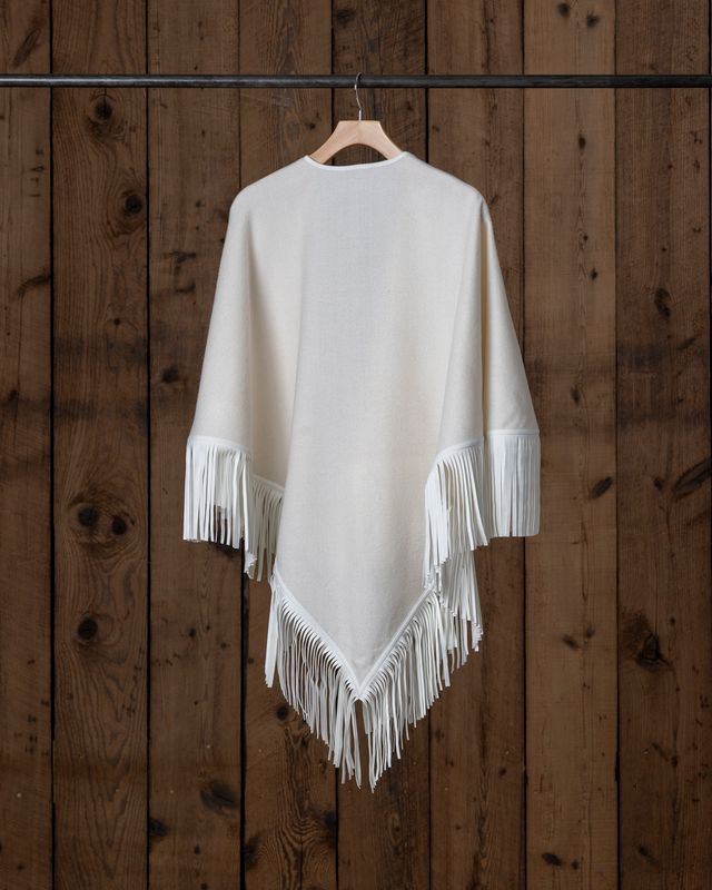 Rodeo Cape | White