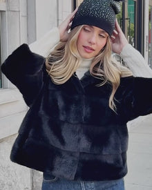 Knit Beanie Hat With Fur-Free Fox (Faux Fur) Pompom | Black/Black