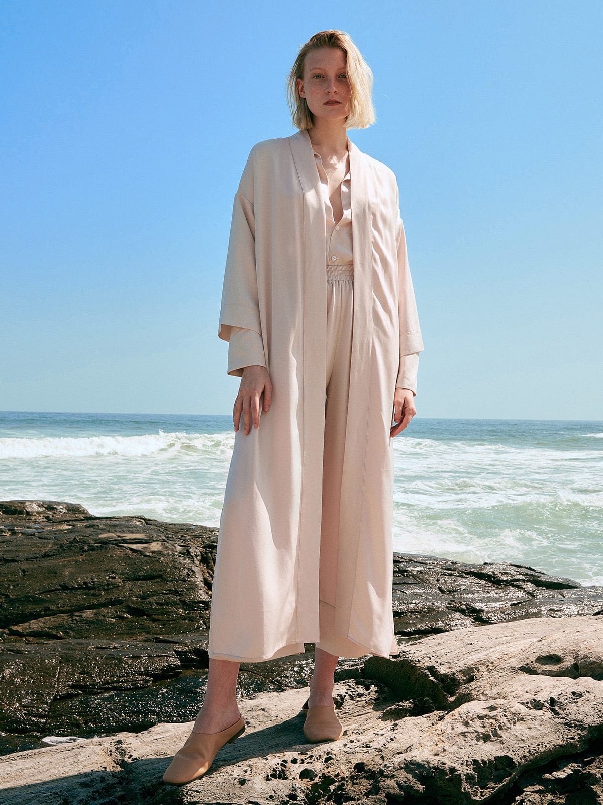 BERLOOK - Sustainable Robes _ Pocket Side Split Robe