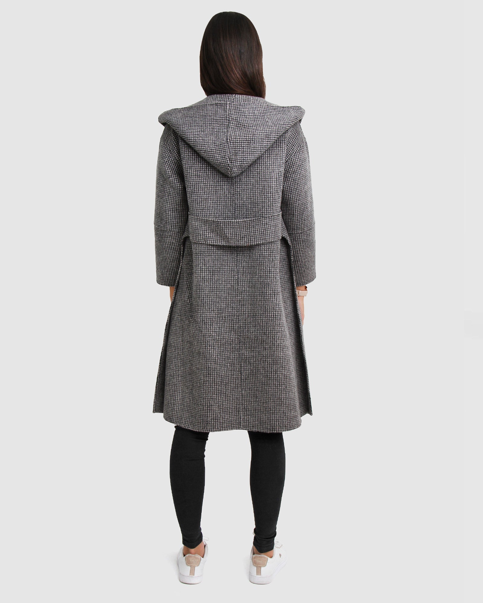 walk-this-way-black-white-oversized-wool-blend-coat-back_c02fc027-4212-48b8-afef-88a8b7dc7afe.jpg