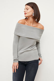 Front image of a woman wearing the Dae Top in Pale Gray | Grid | Exclude